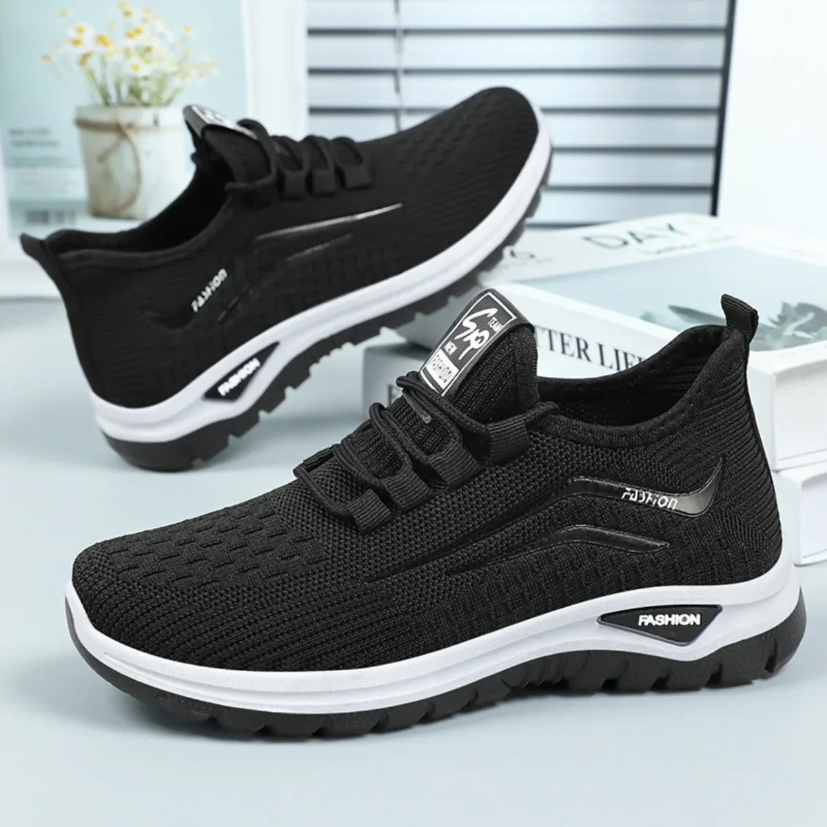 Women's Breathable Lace-Up Sneakers Soft-Soled Comfortable Casual Shoes, Trendy Lightweight Footwear for Daily Wear All Seasons