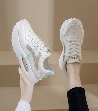 New sports shoes Women's White Sneakers Fashionable and Comfortable Sports Shoes Versatile Lightweight Casual Running Shoes
