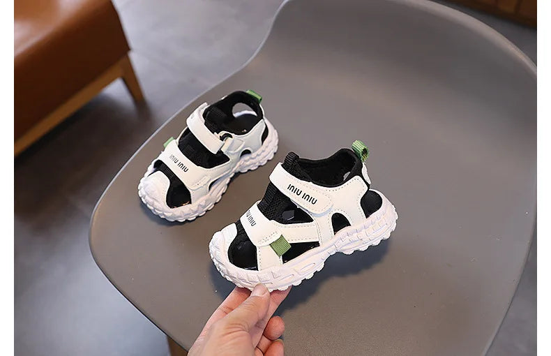 New Kids Sandals Soft Soled Boys Shoe Anti Slip Child Beach Shoes Simple Girl Sports Sandals