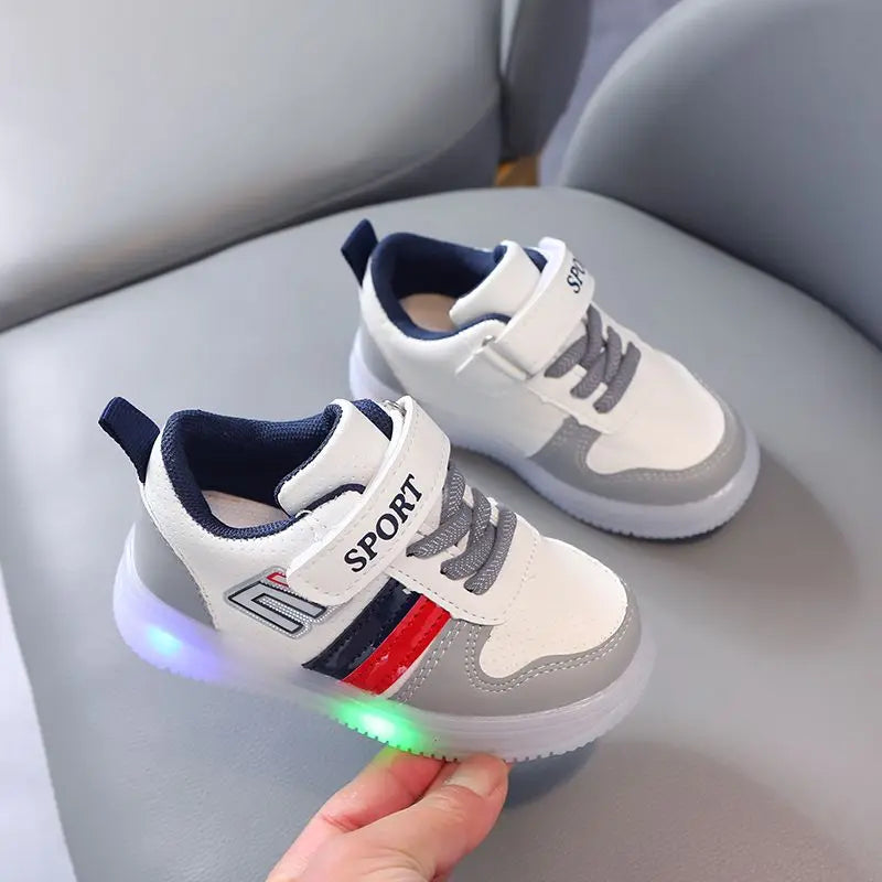 Boys Sneakers Sensor Lights Luminous Board Shoes Lightweight Skateboard Sneaker Kids Toddler Shoe Girls Walking Sport Footwear