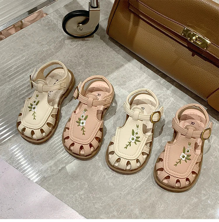 Toddler Girl's Sandals Flower Cut-outs Beige Brown Lovely Children Sliders Summer 21-30 Beautiful Breathable Non-slip Kids Shoes