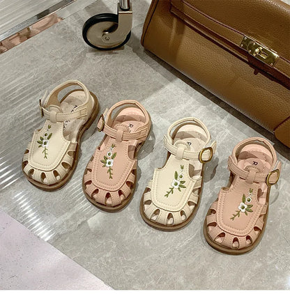 Toddler Girl's Sandals Flower Cut-outs Beige Brown Lovely Children Sliders Summer 21-30 Beautiful Breathable Non-slip Kids Shoes