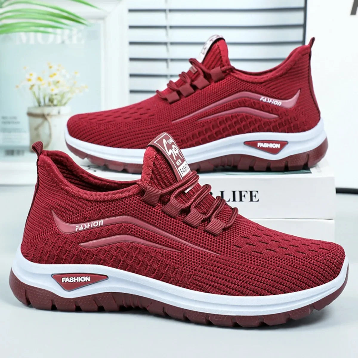 Women's Breathable Lace-Up Sneakers Soft-Soled Comfortable Casual Shoes, Trendy Lightweight Footwear for Daily Wear All Seasons