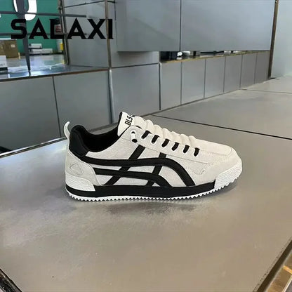 White Canvas Shoes Breathable Casual Shoes Korean Men Slip-on Couples Sneakers Comfortable Outdoor Sneakers Walking Flats Shoes (Available))