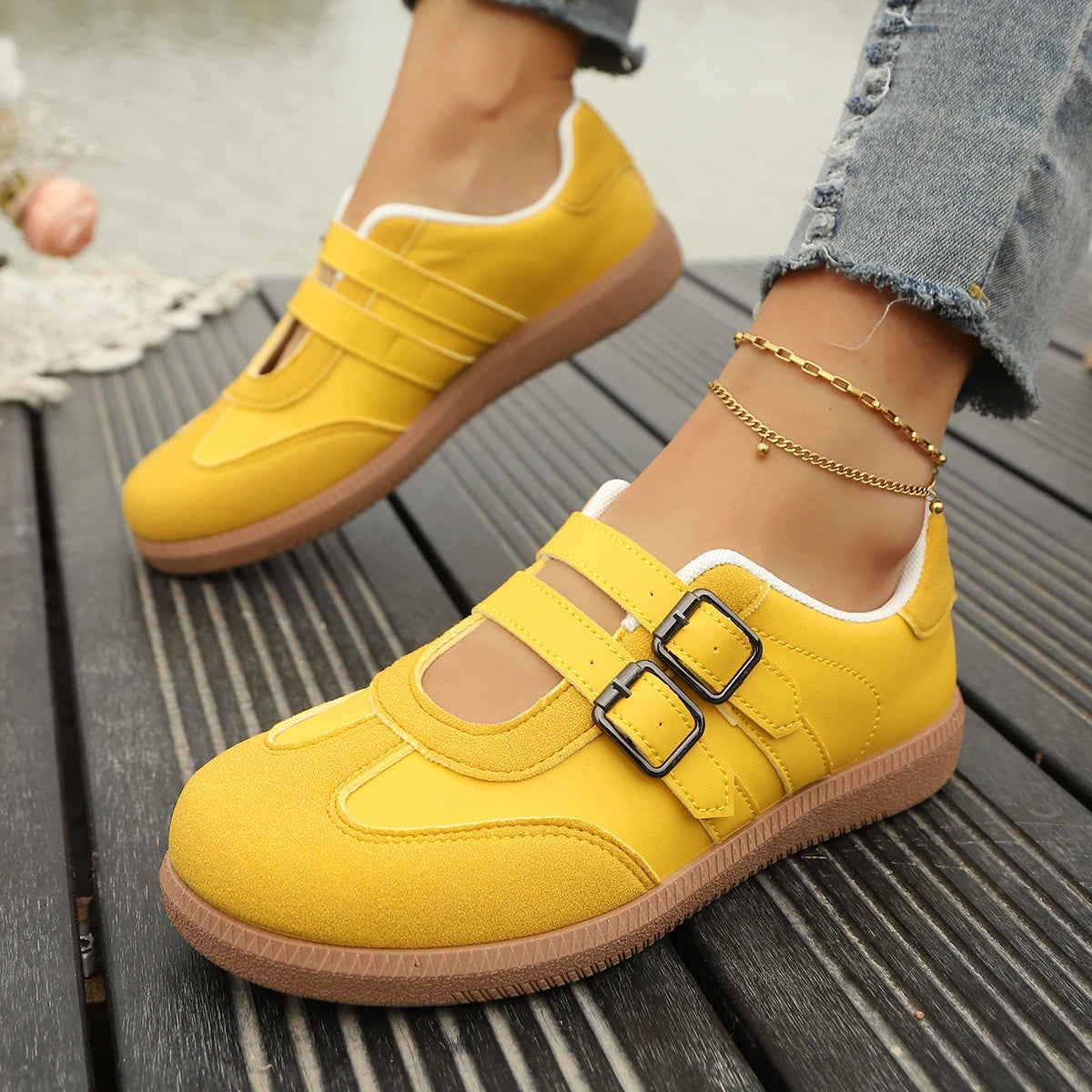 Women Sneakers Fashion Casual Flats Vulcanize Shoes Ladies Outdoor Walking Sneakers Women Breathable Comfortable Classical Shoes